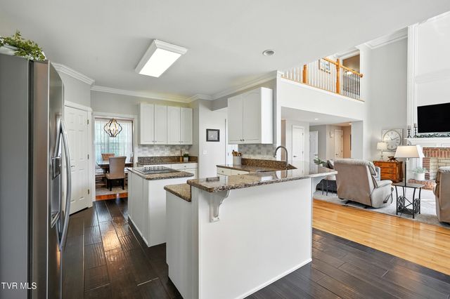 293 Greystone Drive, Castlewood, VA 24224