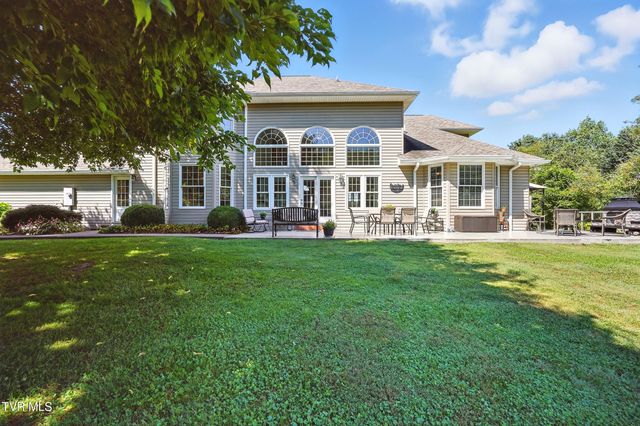 293 Greystone Drive, Castlewood, VA 24224