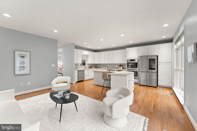 12445 PEACEFUL CREEK DR, Fairfax, VA 22033