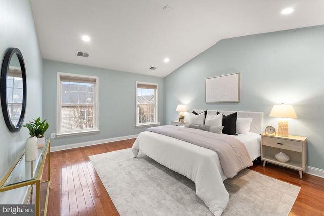 12445 PEACEFUL CREEK DR, Fairfax, VA 22033