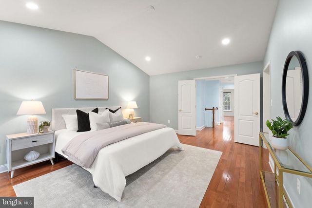 12445 PEACEFUL CREEK DR, Fairfax, VA 22033