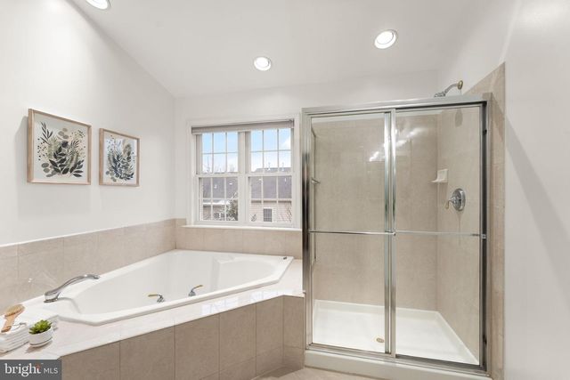 12445 PEACEFUL CREEK DR, Fairfax, VA 22033