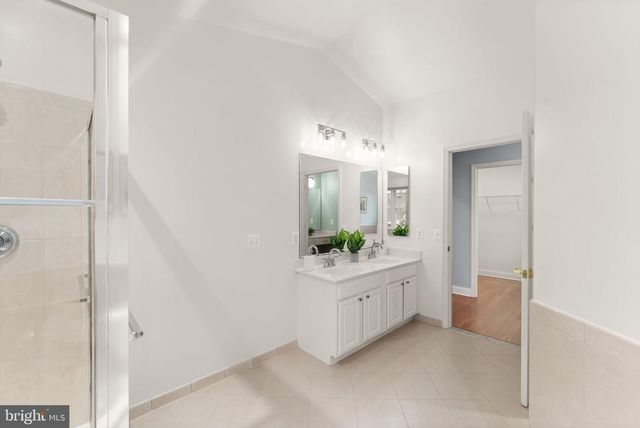 12445 PEACEFUL CREEK DR, Fairfax, VA 22033