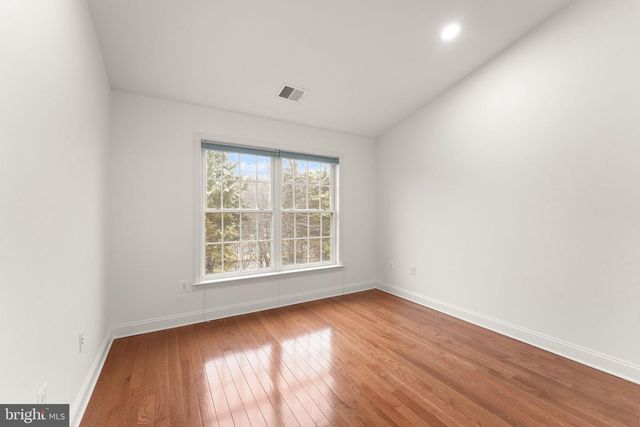 12445 PEACEFUL CREEK DR, Fairfax, VA 22033