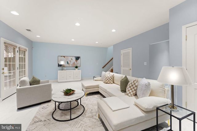 12445 PEACEFUL CREEK DR, Fairfax, VA 22033