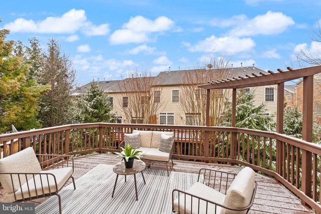 12445 PEACEFUL CREEK DR, Fairfax, VA 22033