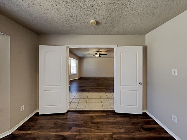 1210 Hampton Drive, Forney, TX 75126