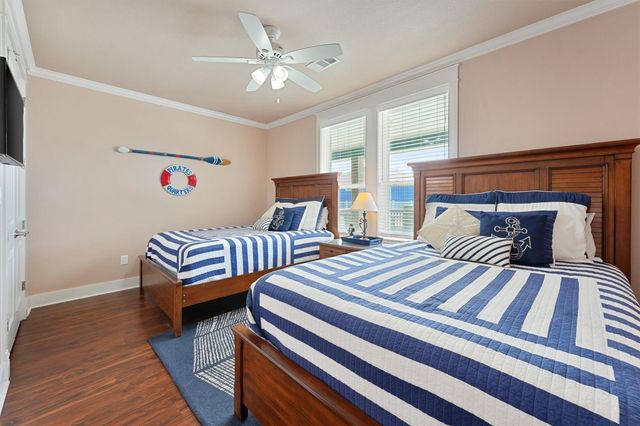 172 Ocean View Drive Drive, Crystal Beach, TX 77650
