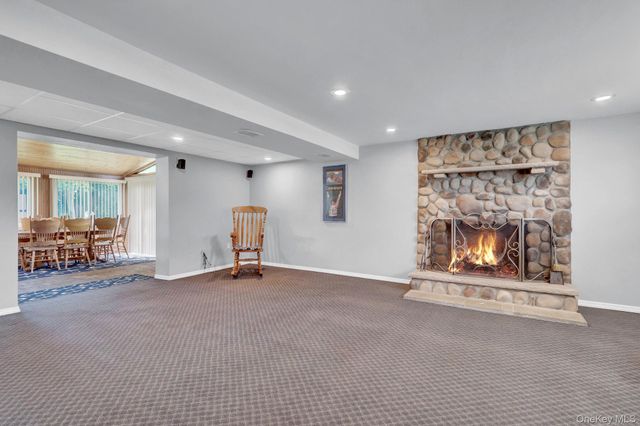 727 Peter Paul Drive, West Islip, NY 11795