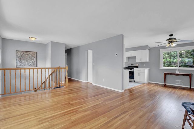 727 Peter Paul Drive, West Islip, NY 11795