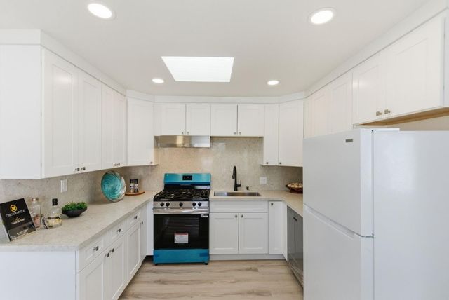 26 W View Avenue, San Francisco, CA 94134