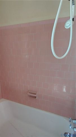 318 St Matthew St, Petersburg, VA 23803