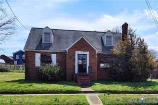 318 St Matthew St, Petersburg, VA 23803