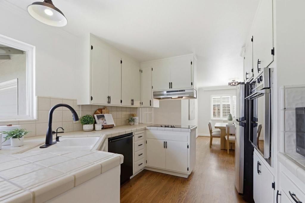 Image 17 of property listing at 2867 Via Carmen, San Jose, CA 95124