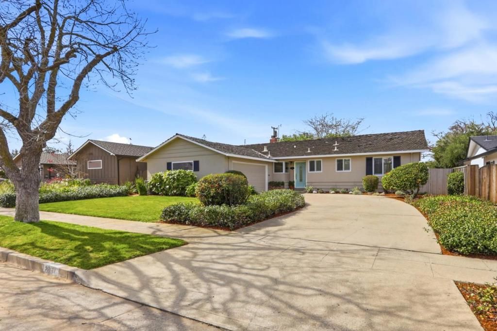 Image 2 of property listing at 2867 Via Carmen, San Jose, CA 95124