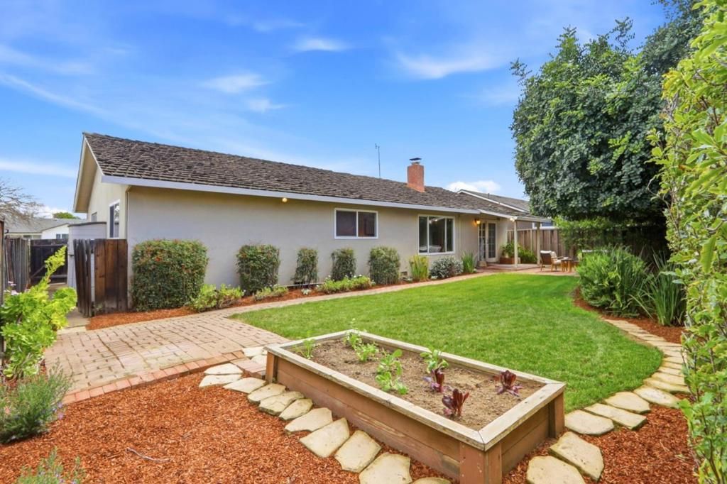 Image 31 of property listing at 2867 Via Carmen, San Jose, CA 95124