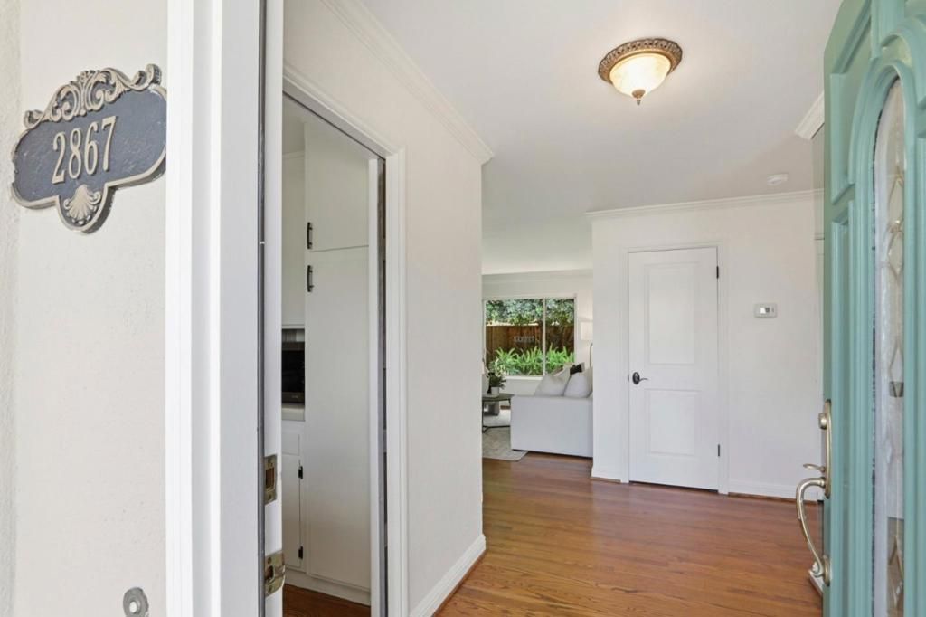 Image 7 of property listing at 2867 Via Carmen, San Jose, CA 95124