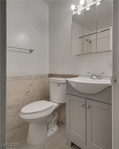 800 Slayton Drive, Las Vegas, NV 89107