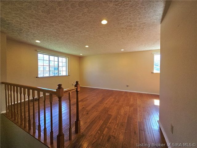 711 Saratoga Drive, Jeffersonville, IN 47130