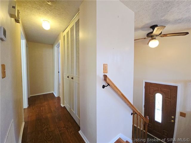 711 Saratoga Drive, Jeffersonville, IN 47130