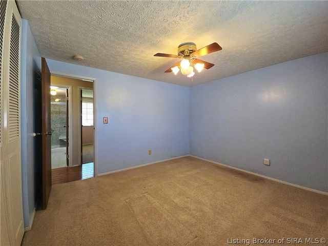 711 Saratoga Drive, Jeffersonville, IN 47130