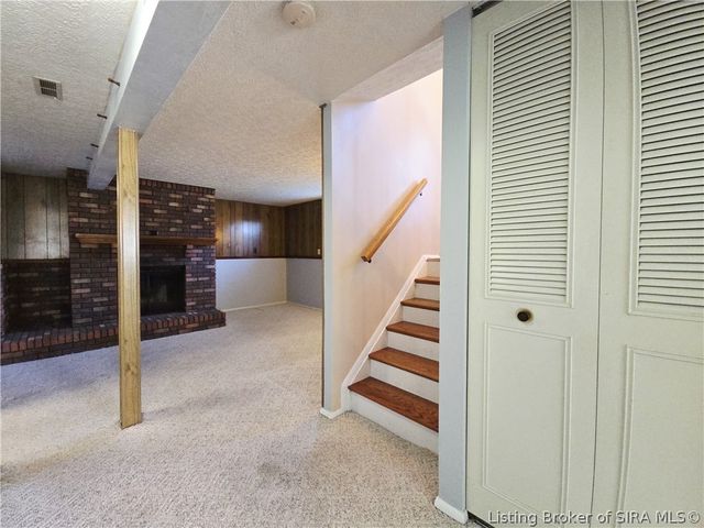 711 Saratoga Drive, Jeffersonville, IN 47130