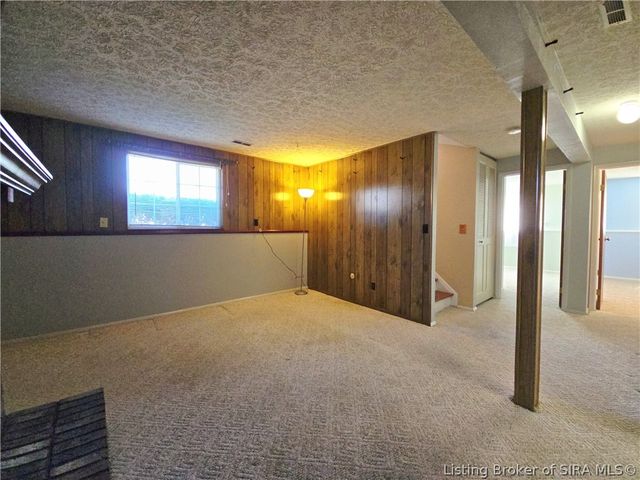 711 Saratoga Drive, Jeffersonville, IN 47130