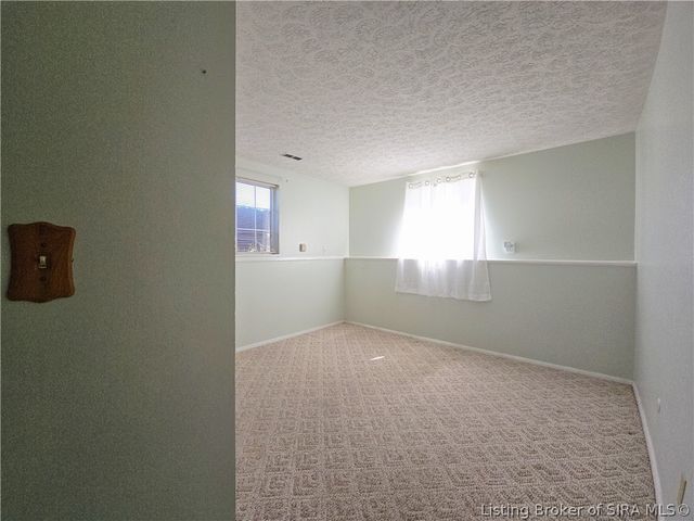 711 Saratoga Drive, Jeffersonville, IN 47130