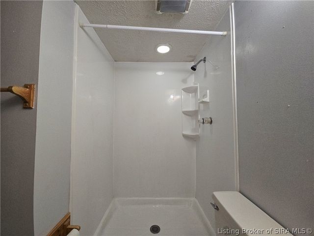 711 Saratoga Drive, Jeffersonville, IN 47130