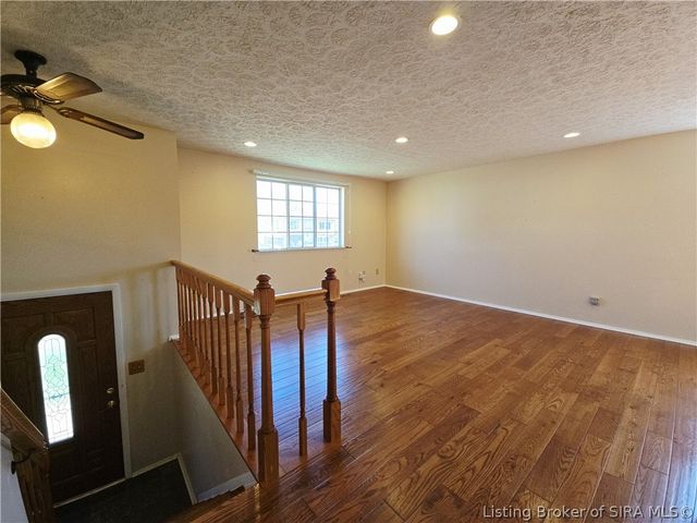 711 Saratoga Drive, Jeffersonville, IN 47130