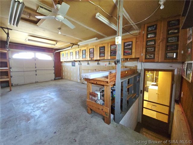 711 Saratoga Drive, Jeffersonville, IN 47130