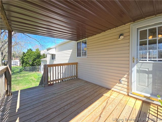 711 Saratoga Drive, Jeffersonville, IN 47130