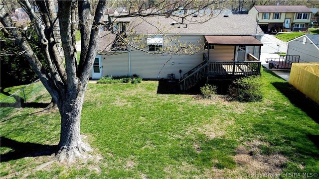 711 Saratoga Drive, Jeffersonville, IN 47130