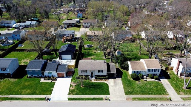 711 Saratoga Drive, Jeffersonville, IN 47130