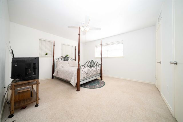 2916 Country Place Court, Carrollton, TX 75006