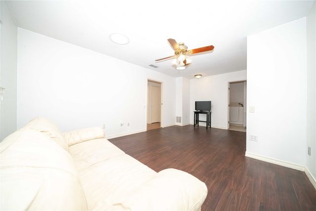 2916 Country Place Court, Carrollton, TX 75006