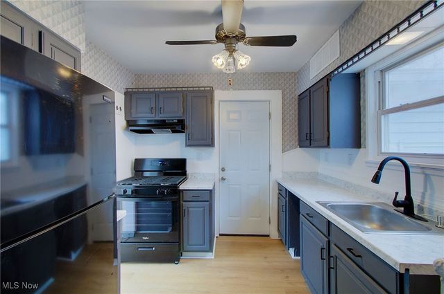 1608 S Liberty Avenue, Alliance, OH 44601