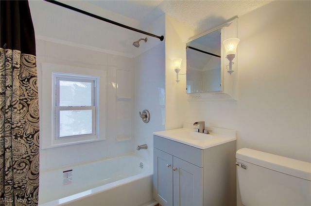 1608 S Liberty Avenue, Alliance, OH 44601