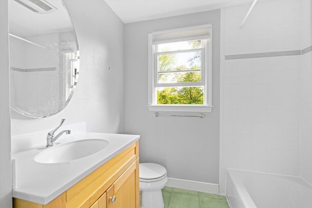 6 Crestview Dr, Westborough, MA 01581