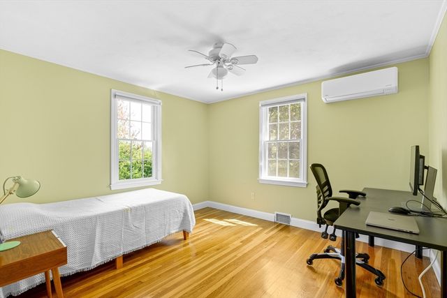 6 Crestview Dr, Westborough, MA 01581