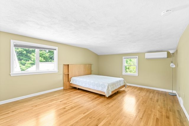 6 Crestview Dr, Westborough, MA 01581