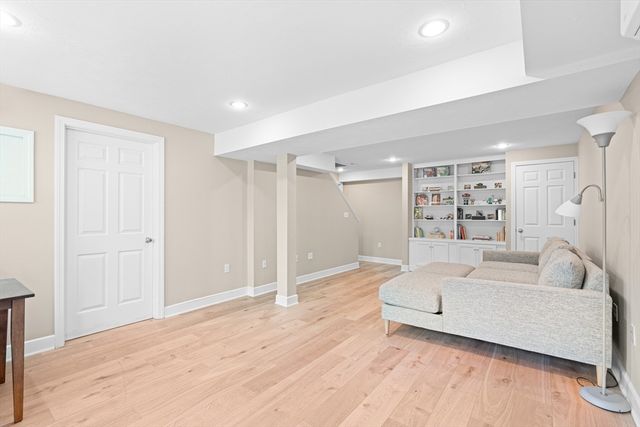 6 Crestview Dr, Westborough, MA 01581