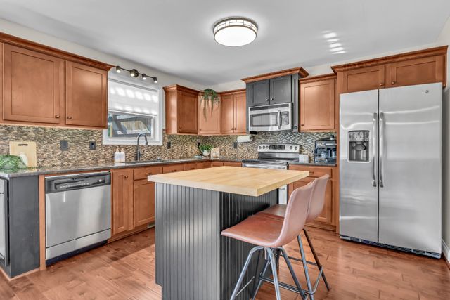 317 Ivy Bend Cir, Clarksville, TN 37043