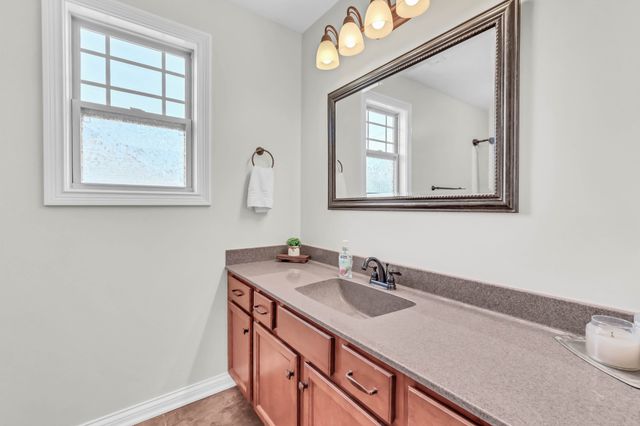 317 Ivy Bend Cir, Clarksville, TN 37043
