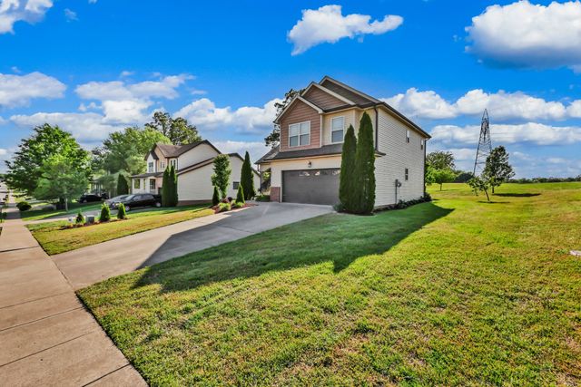 317 Ivy Bend Cir, Clarksville, TN 37043