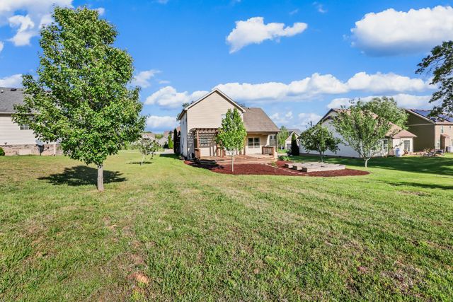 317 Ivy Bend Cir, Clarksville, TN 37043