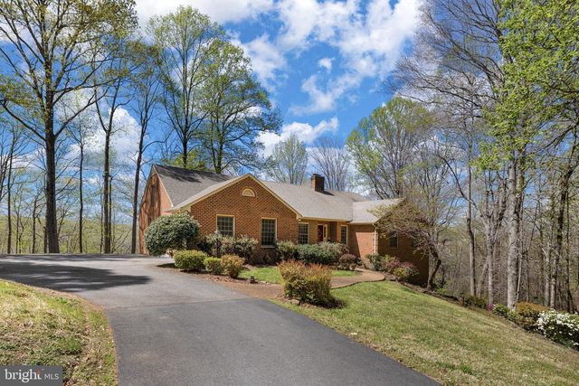 5513 RIVER RD, Fredericksburg, VA 22407