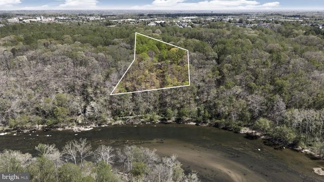 5513 RIVER RD, Fredericksburg, VA 22407