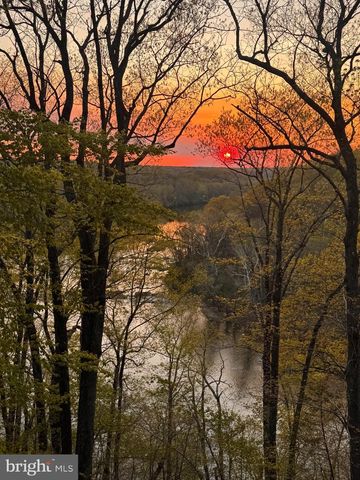 5513 RIVER RD, Fredericksburg, VA 22407