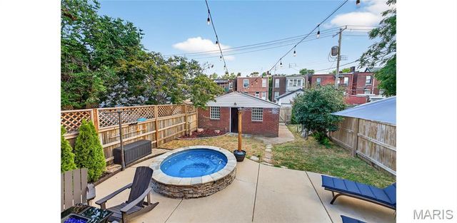 3434 Humphrey Street, St Louis, MO 63118